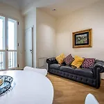 Apartment Yd Servi *