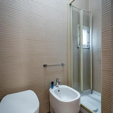 Yd Servi Apartment *