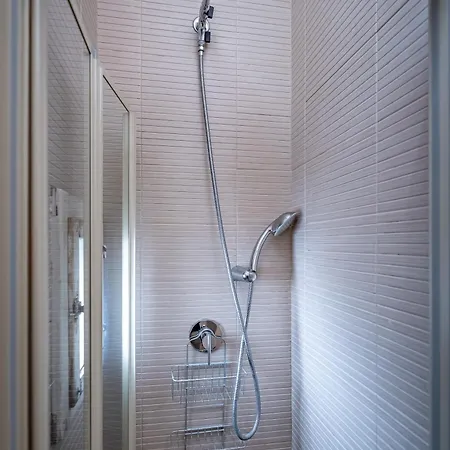 Yd Servi Apartment *
