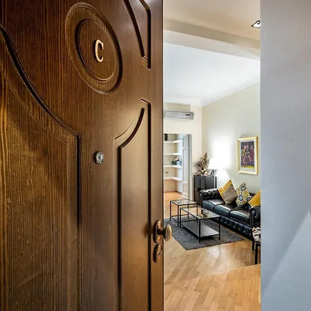 Yd Servi Apartment *